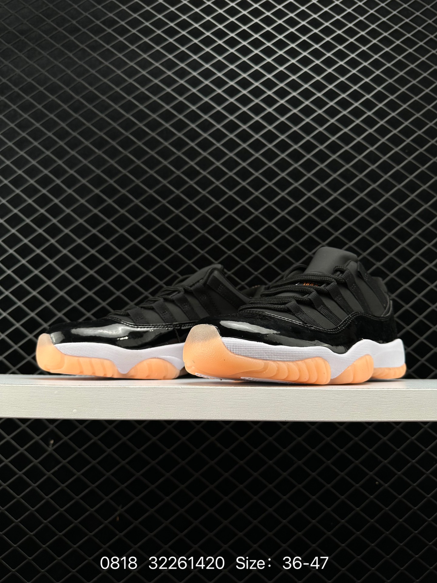 Nike Air Jordan 11 Retro Low LE